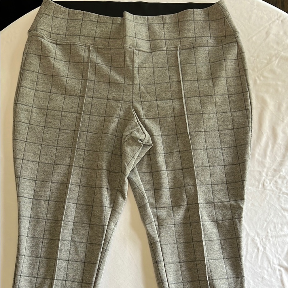 Nine West Black and Gray Pants